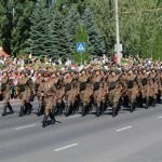 Парад ко Дню Курской битвы - Астраханские поисковики в экспедиции в Курской области